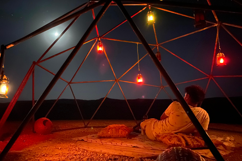 Depuis Marrakech : dîner dans le désert d'Agafay et balade en chameau au coucher du soleil