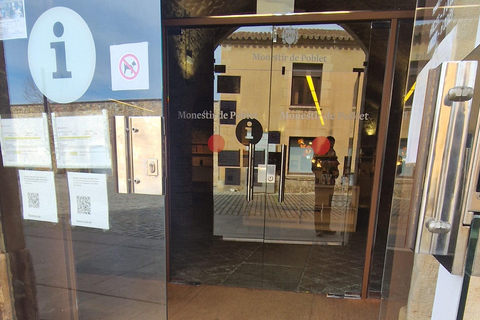 Från Salou: Rundtur i klostret Poblet med upphämtning från hotelletFrån Salou: Rundtur till klostret Poblet med upphämtning från hotellet