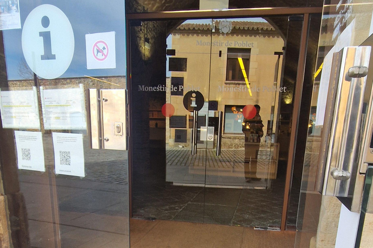 Från Salou: Rundtur i klostret Poblet med upphämtning från hotelletFrån Salou: Rundtur till klostret Poblet med upphämtning från hotellet