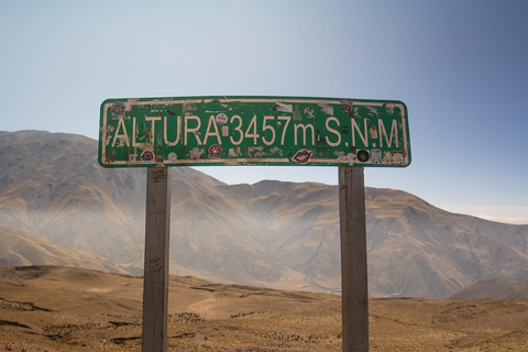 Cachi: Ruta Escénica y Experiencia Local desde Salta