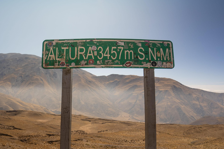 Cachi: Ruta Escénica y Experiencia Local desde Salta