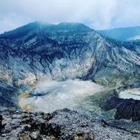 Jakarta, volcan, gisements de thé / riz, source chaude, nourriture locale - Housity