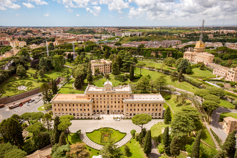 Rome: Vatican and Sistine Chapel Tour with St. Peter's Small Group Tour with a Maximum 20 People in English