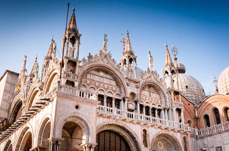 Sla de rij over: Basiliek van San Marco Tour met gids