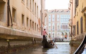 Venice: Grand Canal by Gondola with Commentary