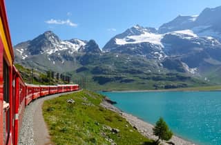 Von Mailand: Comer See, St. Moritz & Bernina-Express