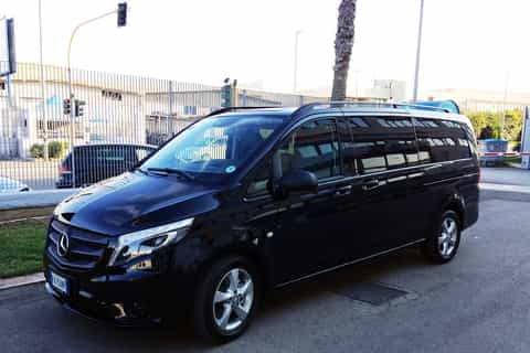 Shared Shuttle between Fiumicino Airport & Rome