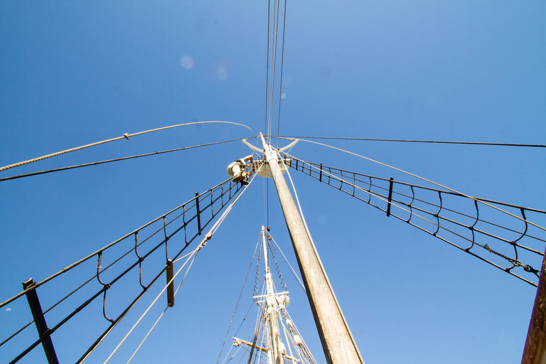 Sydney: Tall Ship Harbor Rejs z kolacją o zmierzchuSydney Harbour Tall Ship Twilight Dinner Cruise