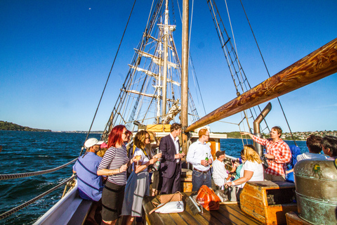 Sydney Harbour: Großsegler-Tour & Abendessen bei Dämmerung