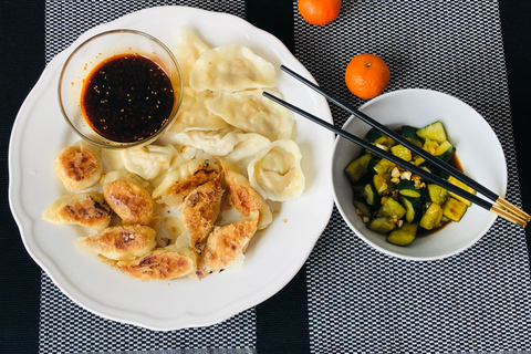 Online matlagningskurs Beijing Dumplings av kocken Sunflower LiPrivat grupp