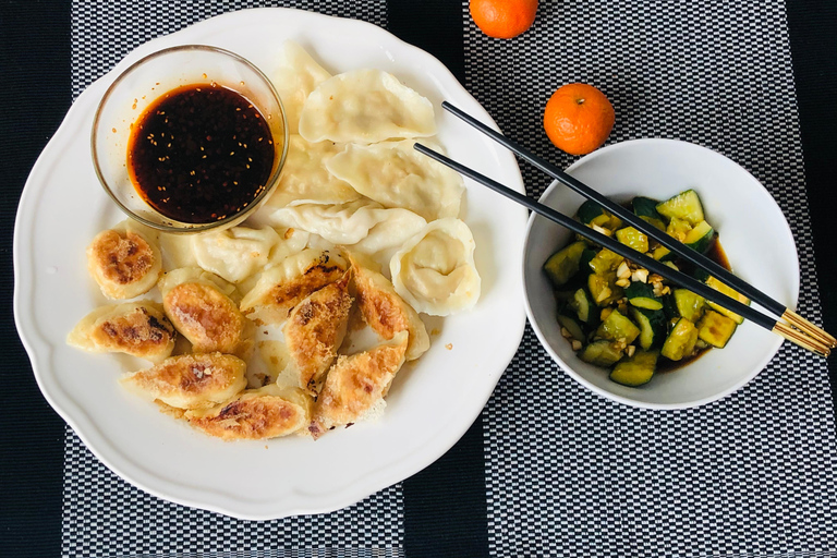 Online matlagningskurs Beijing Dumplings av kocken Sunflower LiPrivat grupp