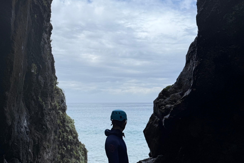 Madeira: Seixal Canyoning Level 3 Adventure