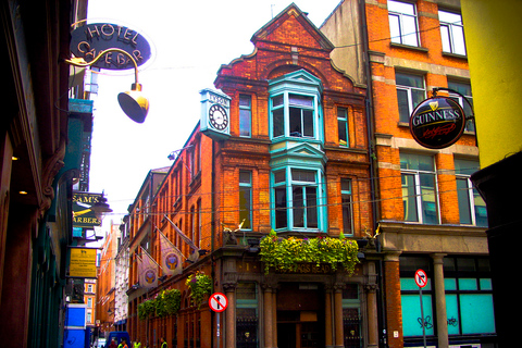 都柏林圣殿酒吧夜游都柏林圣殿酒吧夜间活动（英语）