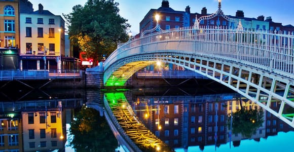 Dublin: Temple Bar Pub Tour with Optional 5-Beer Tasting