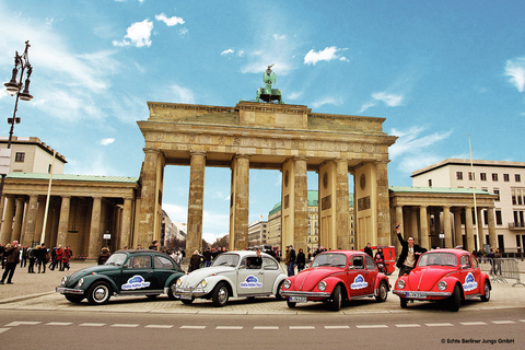 Berlin: 4 timmars upptäcktsfärd i VW BeetleBerlin: 4-timmars upptäcktsfärd i VW Beetle