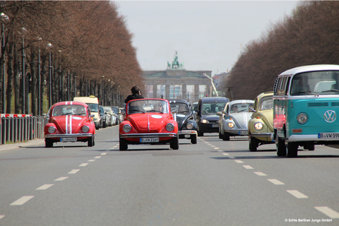 Berlin: 4 timmars upptäcktsfärd i VW BeetleBerlin: 4-timmars upptäcktsfärd i VW Beetle