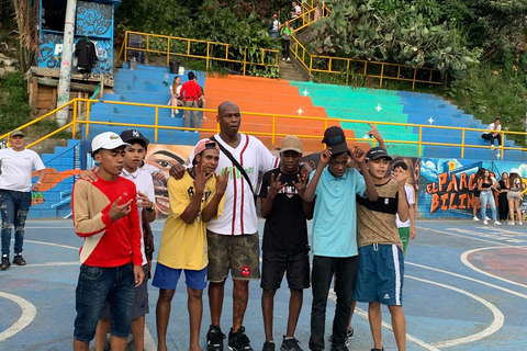 Visite guidée Pablo Escobar à MedellínVisite guidée de Medellín sur les traces de Pablo Escobar