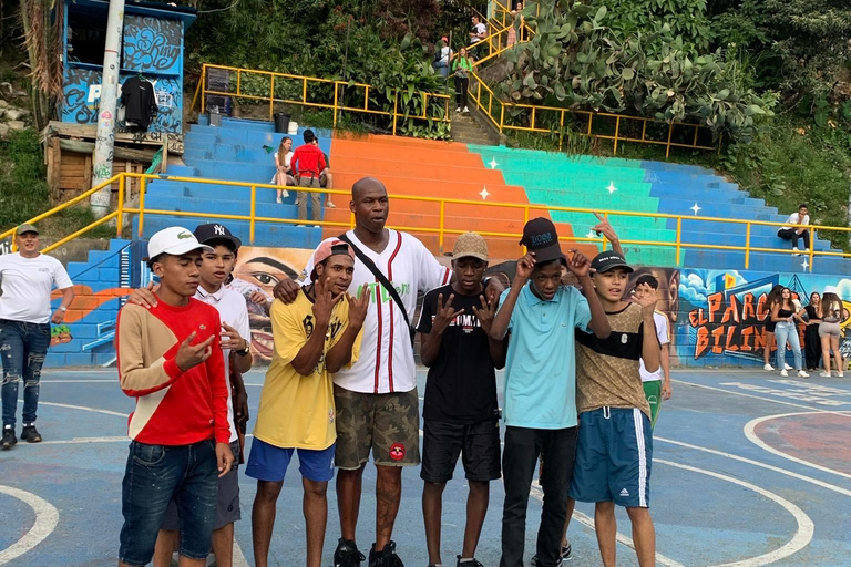 Visite guidée Pablo Escobar à MedellínVisite guidée de Medellín sur les traces de Pablo Escobar