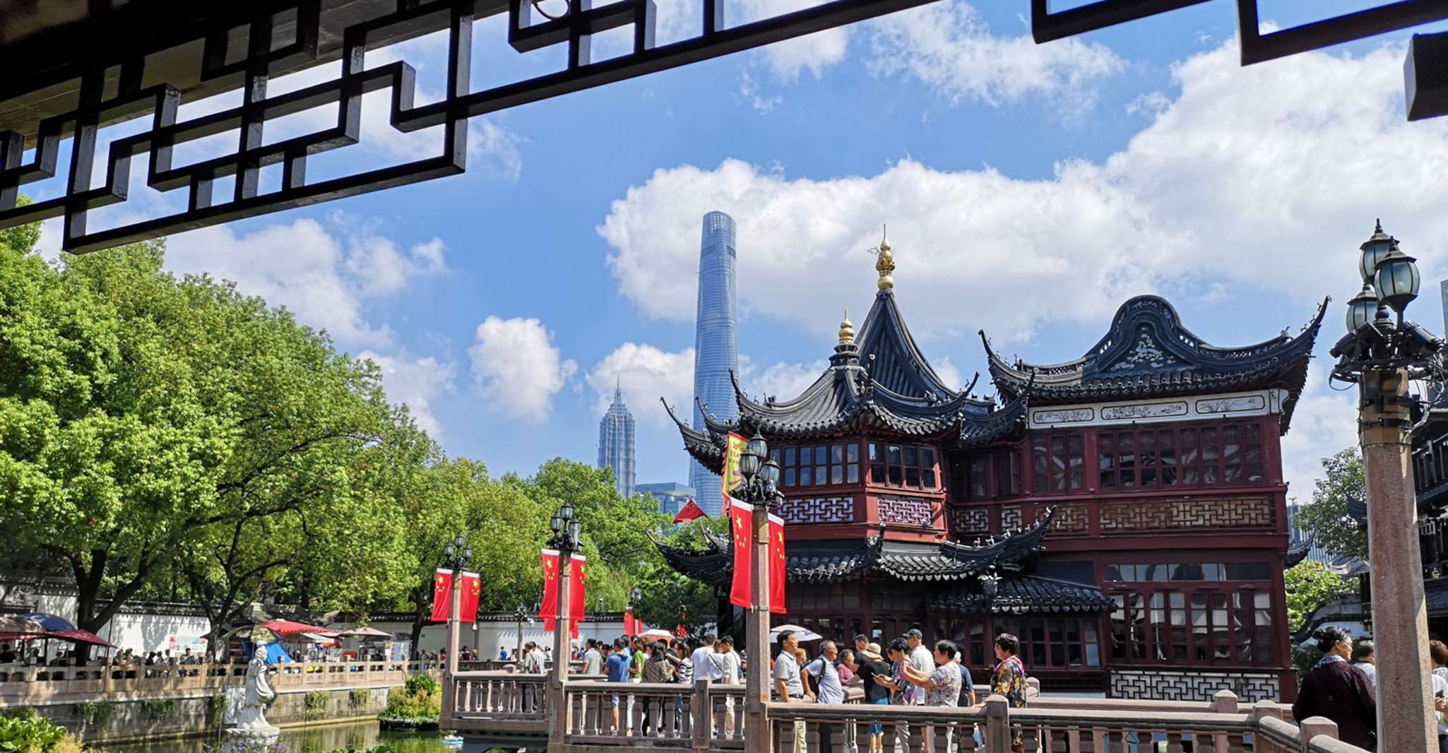 Shanghai: Yu Garden and City God Temple Walking Tour photo 3