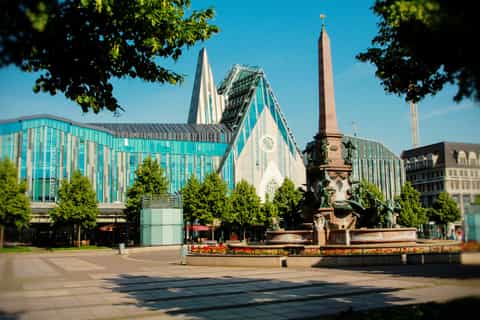 Leipzig: Hop-On Hop-Off Bus Tour with Walking Tour