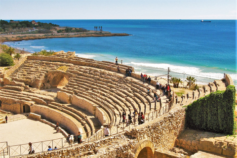 Depuis Barcelone : Visite privée d'une jounée de Tarragone et SitgesAu départ de Barcelone : Excursion privée d'une journée entière à Tarragone et Sitges