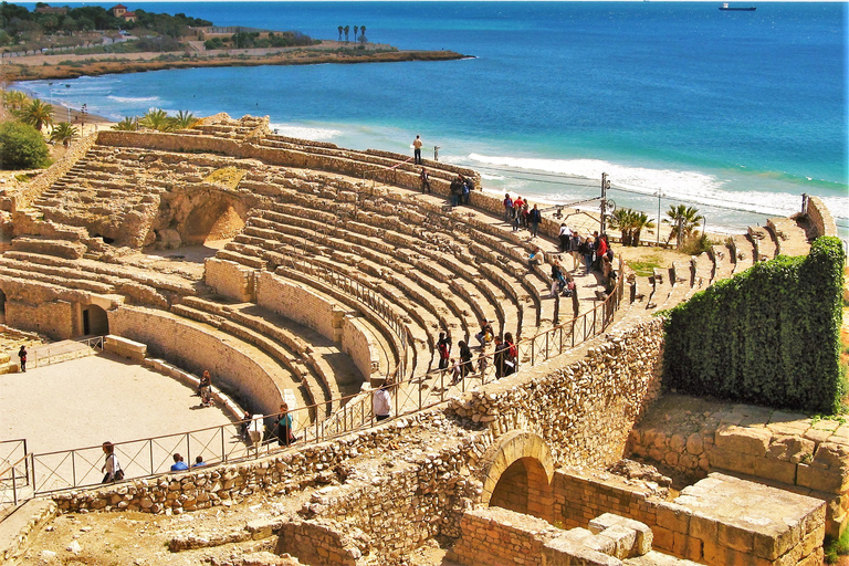 Depuis Barcelone : Visite privée d'une jounée de Tarragone et SitgesAu départ de Barcelone : Excursion privée d'une journée entière à Tarragone et Sitges