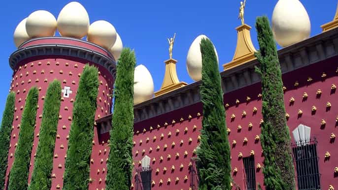 dalí museum and girona fullday tour from barcelona