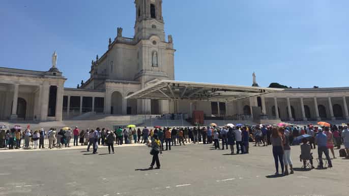 from lisbon fátima batalha and Óbidos private tour