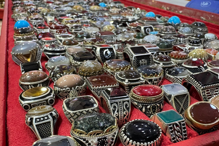 Muscat: Nizwa Souq & Jebel Shams Grand Canyon Full-Day Tour Private experience with dedicated vehicle