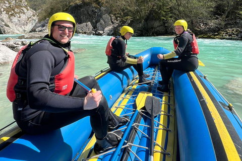 Bovec: Rafting sul fiume SocaBovec: Whitewater Rafting sul fiume Soca