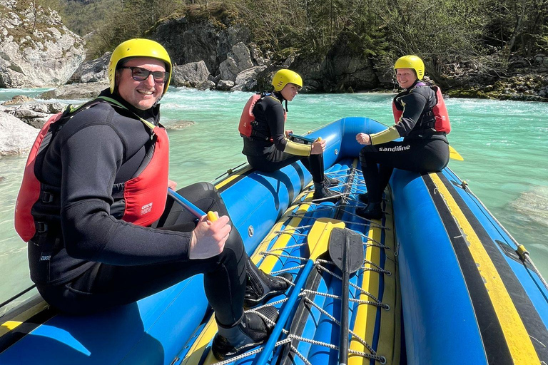 Bovec: Rafting sul fiume SocaBovec: Whitewater Rafting sul fiume Soca