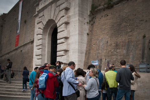 Rome: billets coupe-file pour le Vatican et chapelle SixtineVisite de groupe en anglais