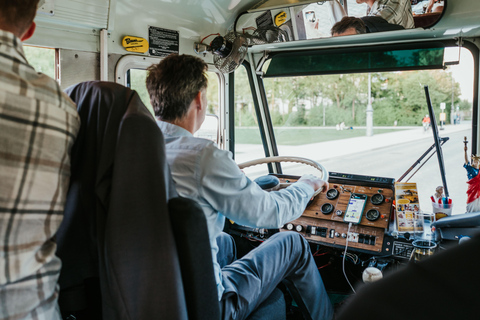 Munich: Dinner Hopping Tour, 3-Course Menu in a US School Bus through the City