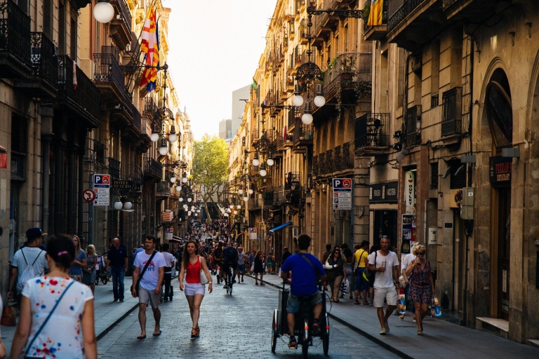 Barcelona: tour privado con lugareños: lugares destacados y gemas ocultas