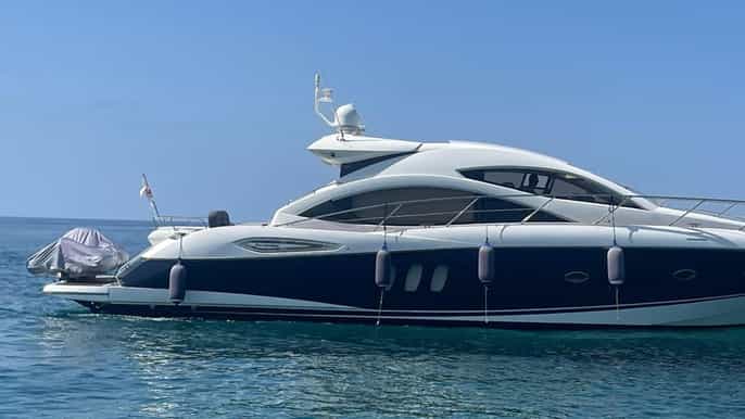 Private Luxury Boat Charter - Comino