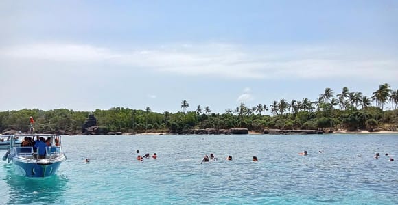 Phu Quoc: Snorkeling in Hidden Reefs by Speed Boat (Lunch)