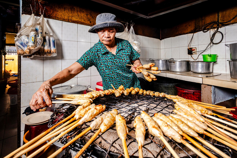 Hoi An Bites Food Tour with 15+ Tastings