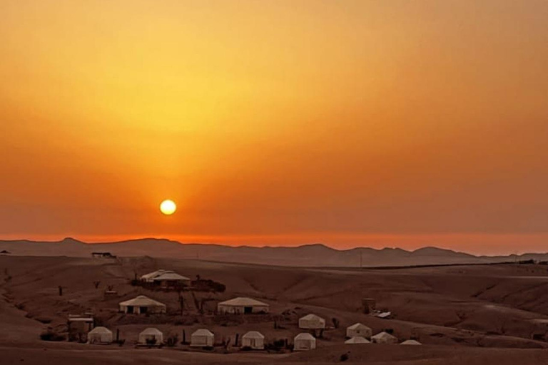 1h de passeio de quadriciclo pelo deserto com jantar e passeio de cameloMarrakech: Passeio de Quadriciclo pelo Deserto com Jantar Show e Passeio de Camelo