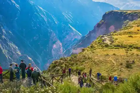 Desde Arequipa: Cañón del Colca, Vuelo del Cóndor y Termas ...