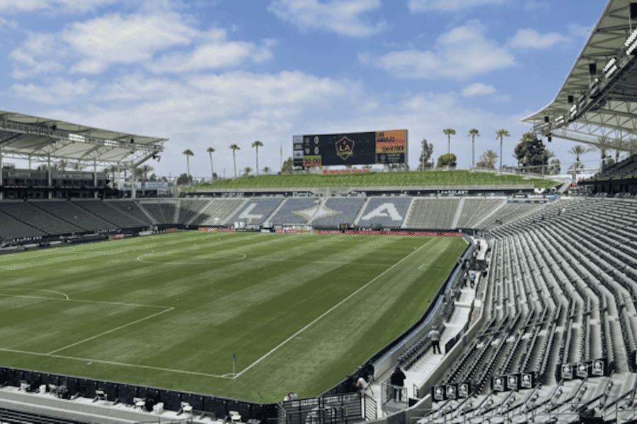 LA Galaxy Fußballspiel im Dignity Health Sports Park. Foto: GetYourGuide LA Galaxy Fußballspiel im Dignity Health Sports Park. Foto: GetYourGuide
