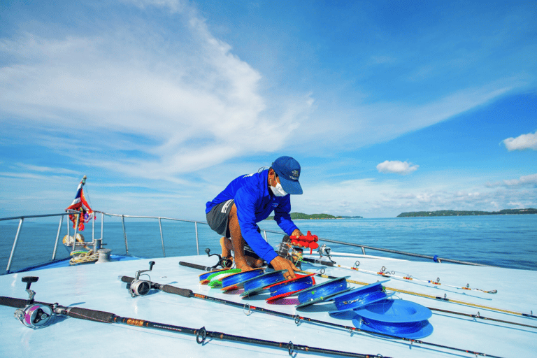 Phuket: Pesca en alta mar en la isla de Racha Crucero en barco