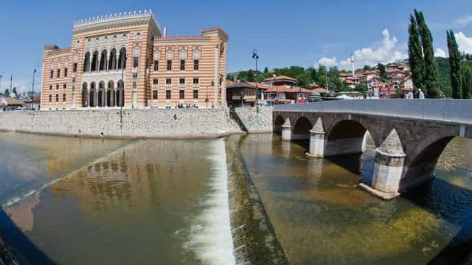 sarajevo scars and smiles kleingruppenwanderung