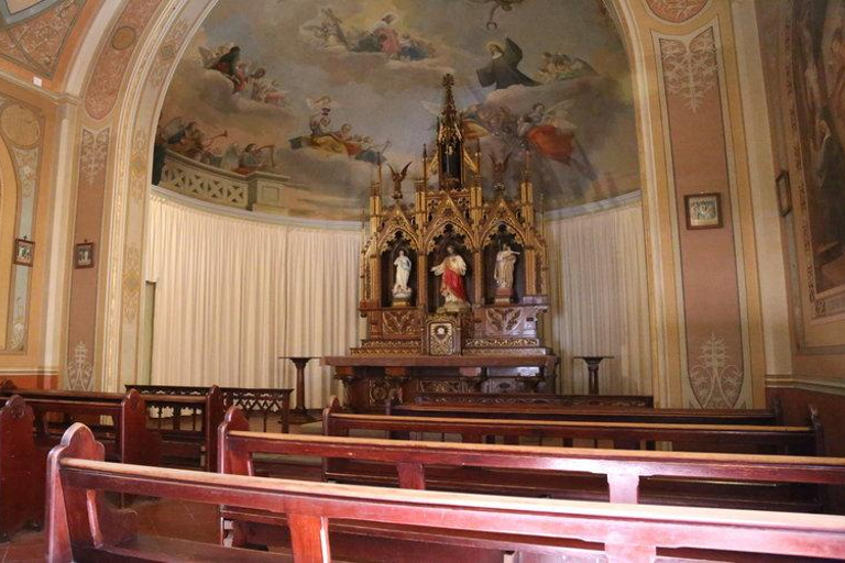 Full Day Pinnacles Desert and New Norcia Full Day Pinnacles Desert, New Norcia & Wildflowers