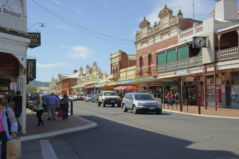 Ab Perth: Wave Rock, York, Wildblumen und kulturelle Tour