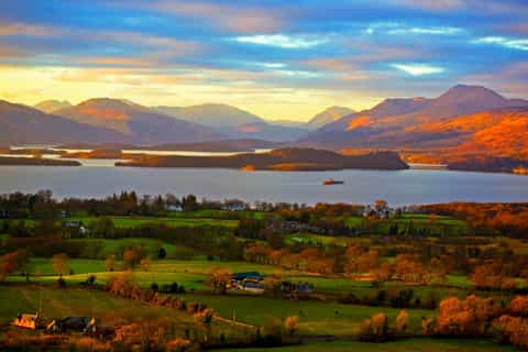 Loch Lomond, Stirling Castle, & Kelpies Tour from Edinburgh