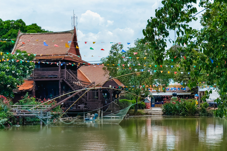 From Bangkok: Ayutthaya & Ayothaya Floating Market Day Trip