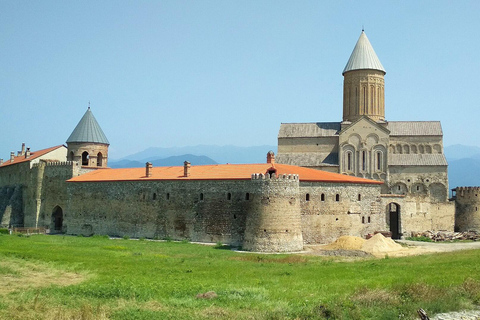 Tbilisi: Unique Kakheti Tour: Telavi, Winery & Monasteries