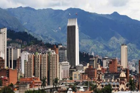 Medellin Stad, Comuna 13 en Arvi Park Privé Tour