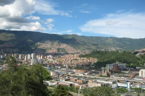 Visite privée de la ville de Medellin, de la Comuna 13 et du parc Arvi