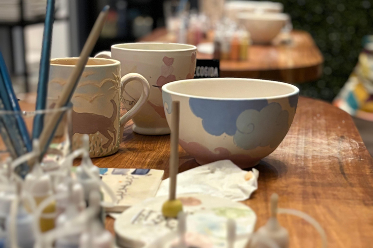 Bilbao: Pinta sobre cerámica en el único ceramicafé de la ciudad